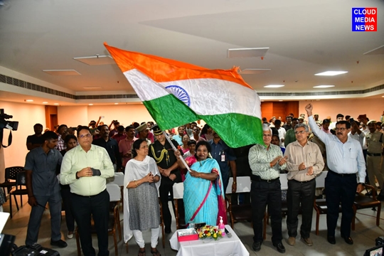 Hon'ble Governor Dr. Tamilisai Soundararajan observed the live stream of the Chandrayaan-3